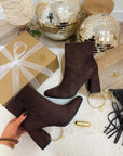 BOTTINES À TALONS CHOCOLAT