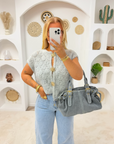 PULL SOLEIL SANS MANCHES GRIS